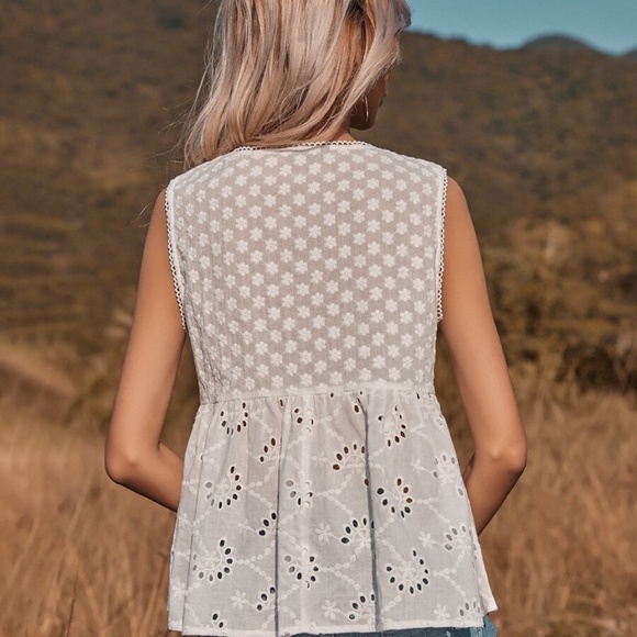 Boho white embroidered floral print neck tie top - Picture 4 of 5